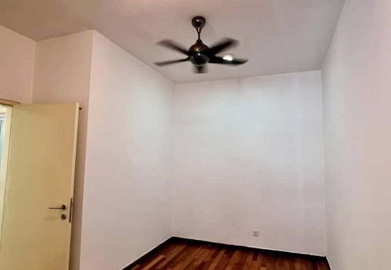 Renai Jelutong Residences