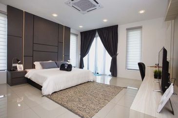 Taman Gembira, Jenjarom