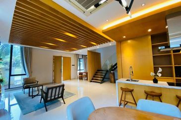 Taman Gembira, Jenjarom