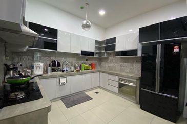 Taman Gembira, Jenjarom