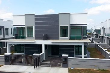 Bandar Mahkota Banting (Brooklands)