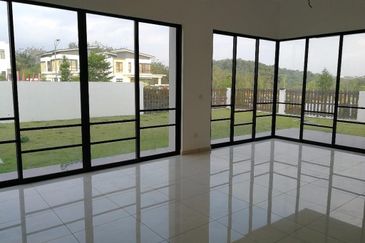 Putrajaya CASHBACK 30K!!! FREEHOLD 26X80 Teres 
