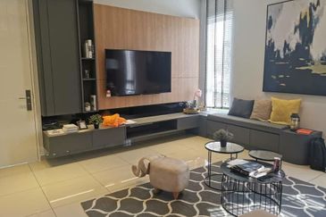 Putrajaya - Corner lot 45x90