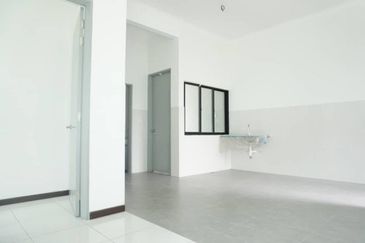 Cyberjaya - 40x80 Corner lot Besar !