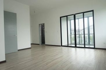 Cyberjaya - 40x80 Corner lot Besar !