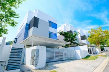 Putrajaya 5Room + 4 Bathroom extra land 3000sf