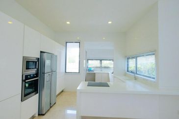 Putrajaya 5Room + 4 Bathroom extra land 3000sf