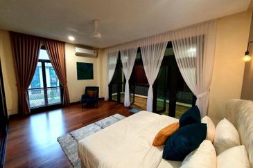 Cyberjaya - Semi D Big House ! Freehold