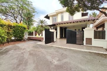 Cyberjaya -  Owner Urgent jual ! PM FAST !