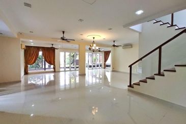 Cyberjaya -  Owner Urgent jual ! PM FAST !