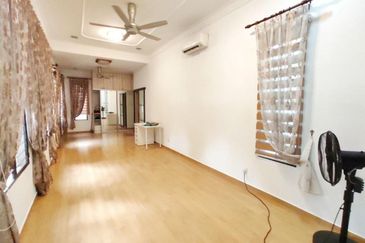 Cyberjaya -  Owner Urgent jual ! PM FAST !