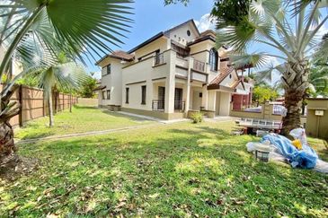 Cyberjaya -  Owner Urgent jual ! PM FAST !!