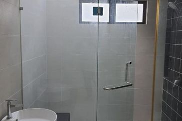 Cyberjaya - [Facing Golf field] Double Storey SemiD 35x100 [Last 1 Unit] First Come First Serve