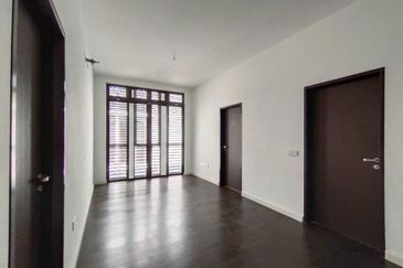 Cyberjaya - Loan reject Corner lot ! Fast !