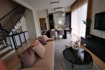 Cyberjaya - 40x80 Loan reject Corner lot !