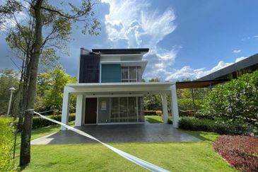 Cyberjaya - 40x80 Loan reject Corner lot !