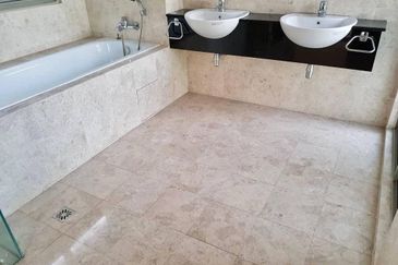 Cyberjaya - Corner lot 42x80