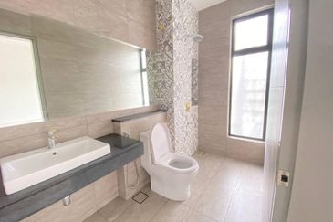 Bandar Baru Salak Tinggi