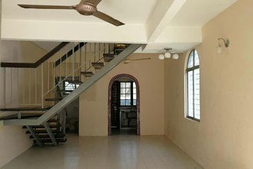 Kota Kemuning - Special Endlot with extraland 10ft Tepi! Freehold