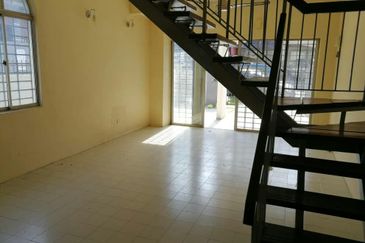 Kota Kemuning - Special Endlot with extraland 10ft Tepi! Freehold