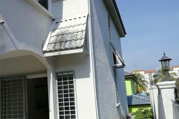 Kota Kemuning - Special Endlot with extraland 10ft Tepi! Freehold