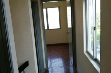 Kota Kemuning - Special Endlot with extraland 10ft Tepi! Freehold