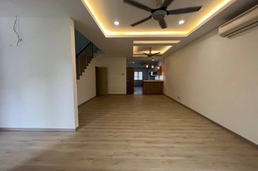 Kota Kemuning - 2 Tingkat Rumah🏡100% Loan🚨Freehold🚨Individual Title 22x70