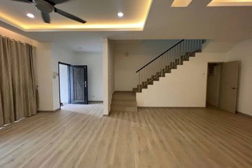 Kota Kemuning - 2 Tingkat Rumah🏡100% Loan🚨Freehold🚨Individual Title 22x70