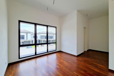 Kota Kemuning -Loan reject Completed Unit ! 34x80