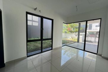 MANTIN MANTIN MANTIN ! Freehold