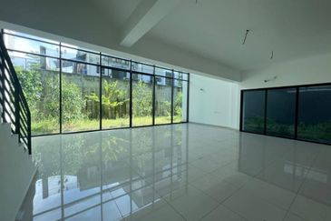 MANTIN MANTIN MANTIN ! Freehold