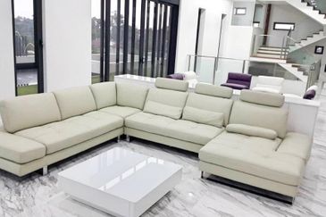 MANTIN - Below Market 37% Rumah Terrace 42x85 Full Loan 【Free Swimming Pool】