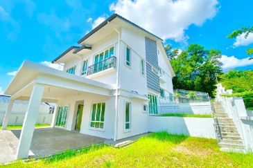 MANTIN - Corner lot <Freehold> Gated Guarded 