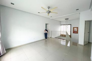 MANTIN - 5Bilik5Tandas <Projek Rumah Mampu Milik > Hanya 3Unit Sahaja