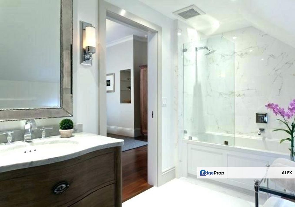 Bumi [Monthly Only RM1.8K] 26x80 2Storey Free HOC, Negeri Sembilan, Nilai