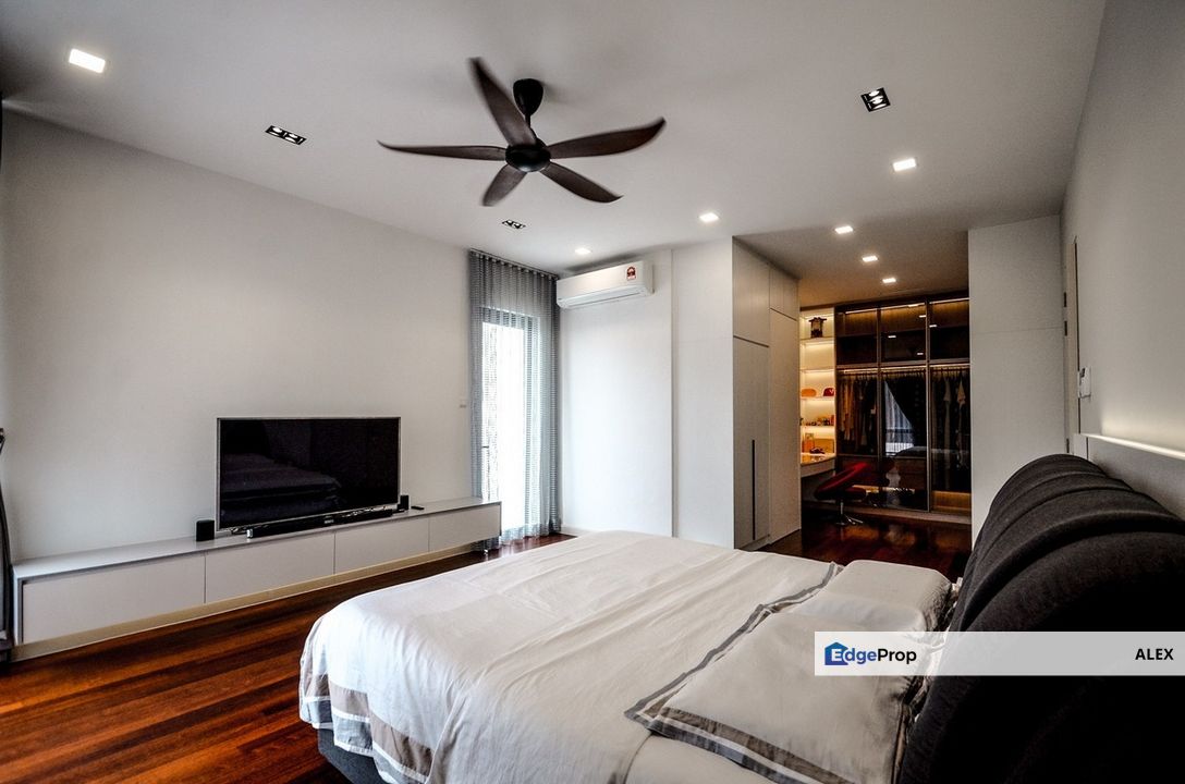 Rebate 20%+Cash Back 80k 2-Sty Freehold Superlink, Selangor, Sepang