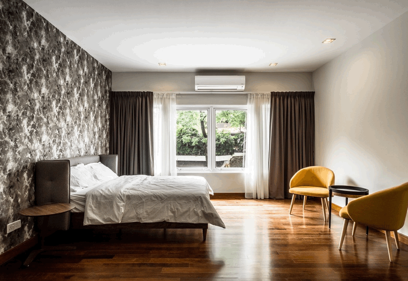 Bandar Enstek (Timur)