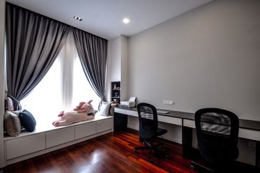 BANDAR ENSTEK (JENTAYU)