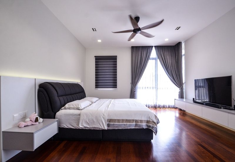 BANDAR ENSTEK (JENTAYU)