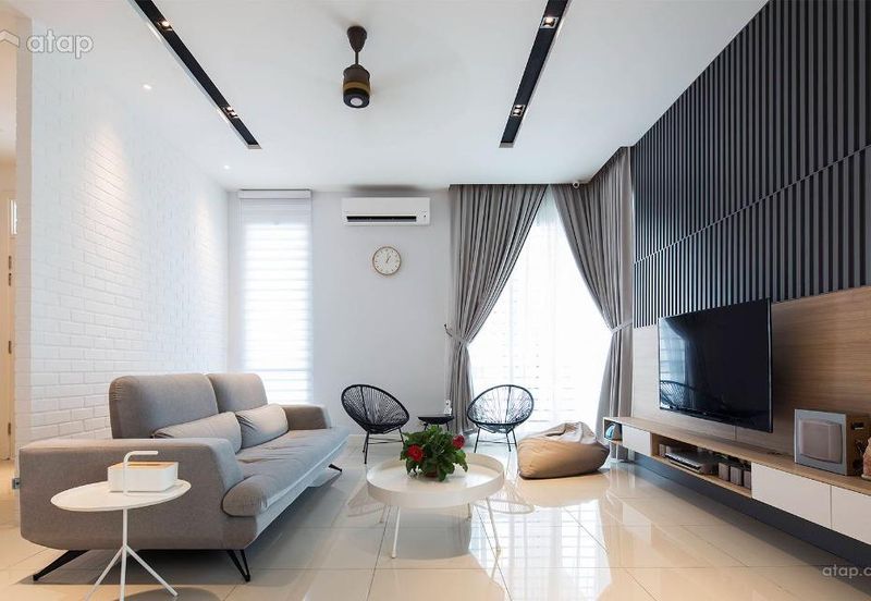 Taman Kristal, Dengkil