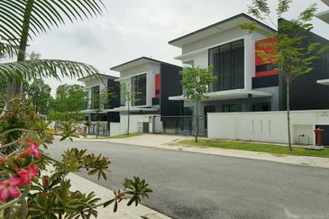 Desa Mutiara Salak, Sepang