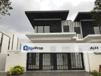 Bandar Baru Bangi Small Corner Lot Semi D Concept 30x80 Gated&Guarded, Selangor, Bangi