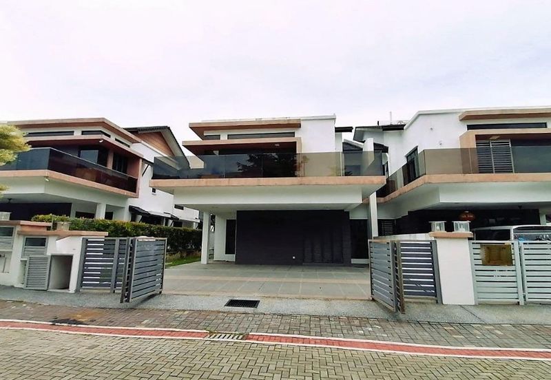 Bandar Mahkota Banting (Brooklands)