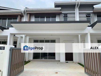 2 Tingkat Rumah 22x75 [100% Loan -Freehold- Individual Title], Negeri Sembilan, Seremban