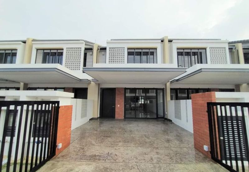 Taman Mutiara, Dengkil