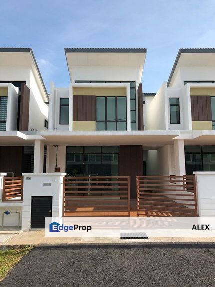 15 Minit sampai CYBERJAYA!! 22x70 Rumah Dua Tingkat xde Downpayment!!!, Selangor, Sepang