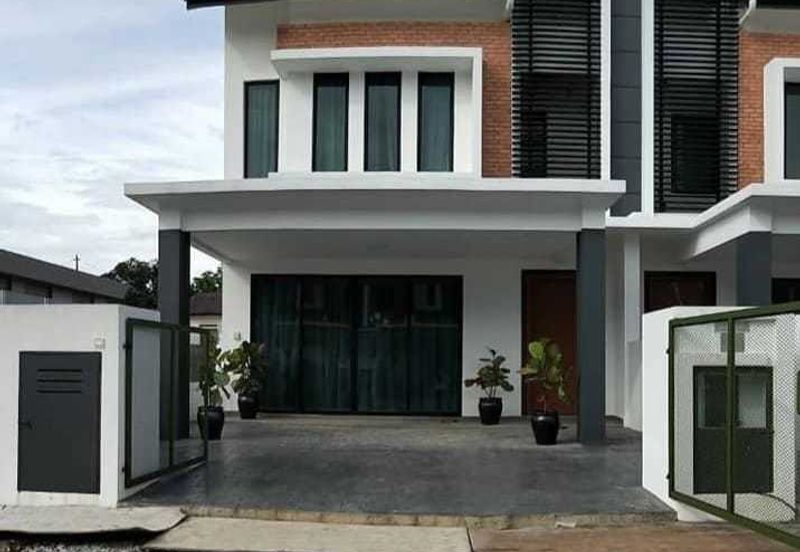 Bandar Mahkota Banting (Brooklands)