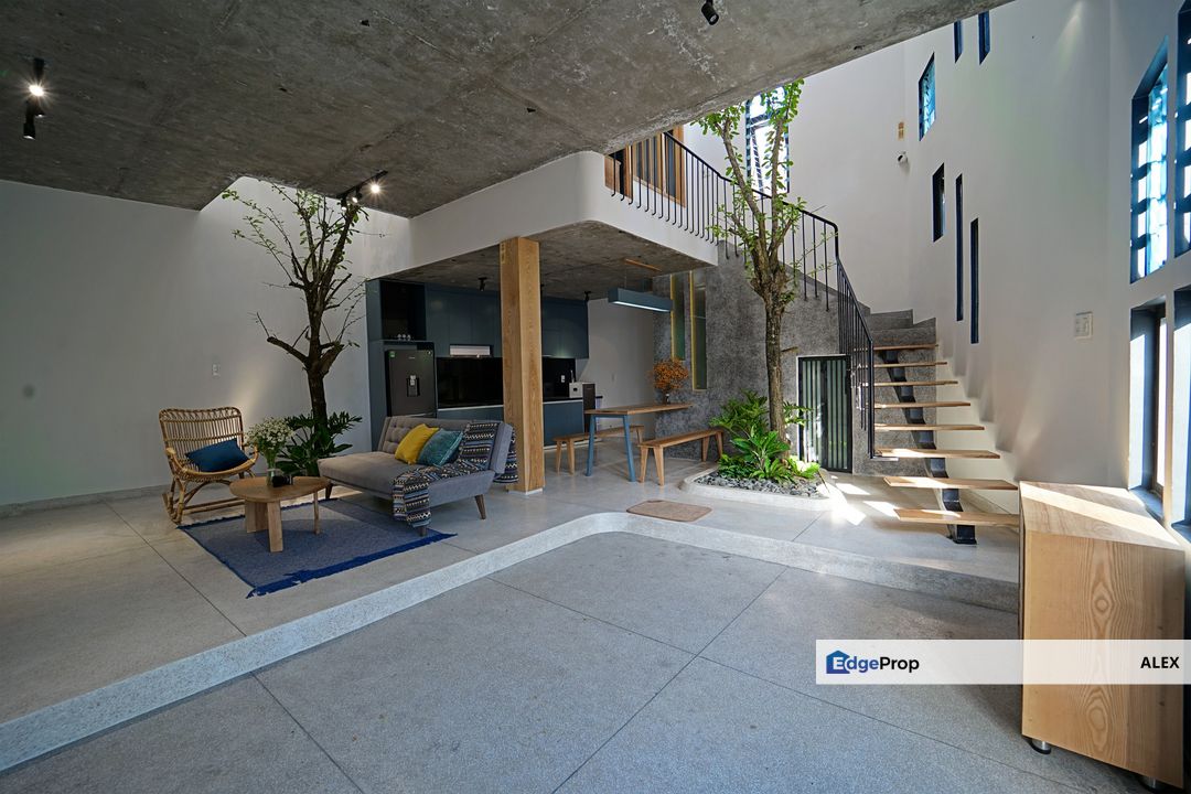 Dengkil  [Bumi Lot] 22x70 Bulanan Bayar RM1.8K Freehold, Selangor, Dengkil