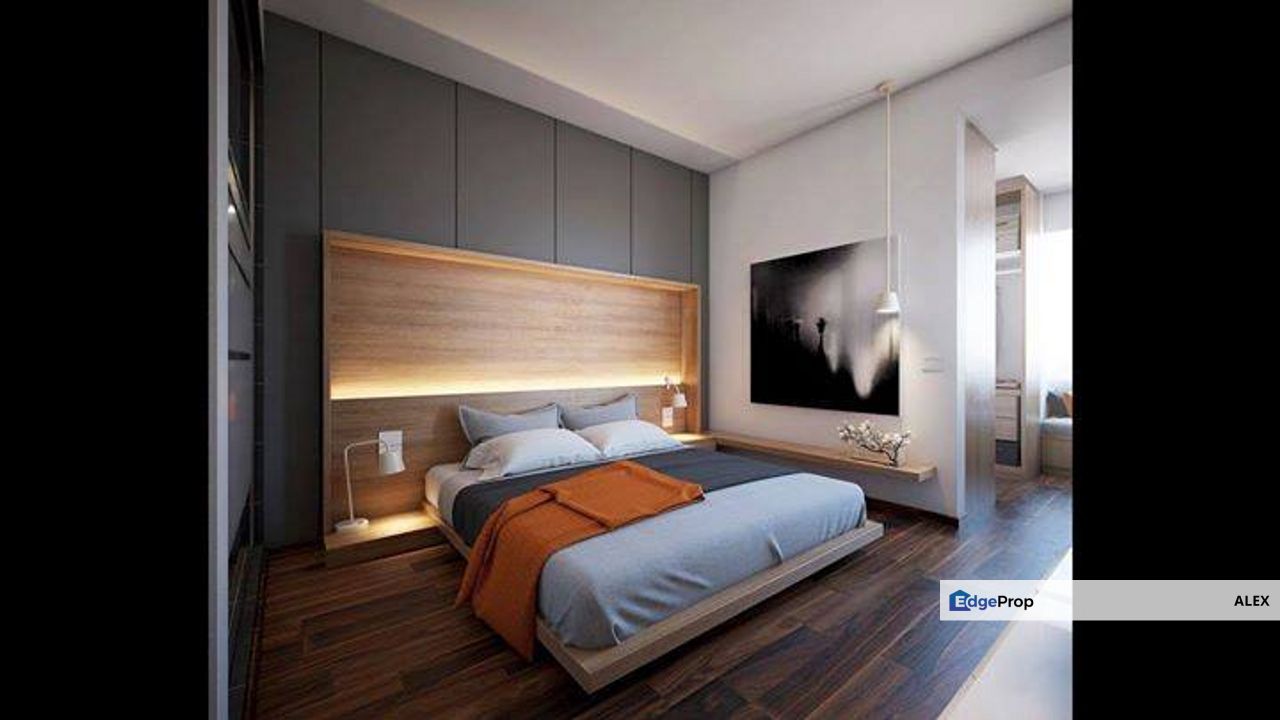 Super Long House [Below Market Value 30%]Semi D 22x100 Free HOC, Selangor, Sepang