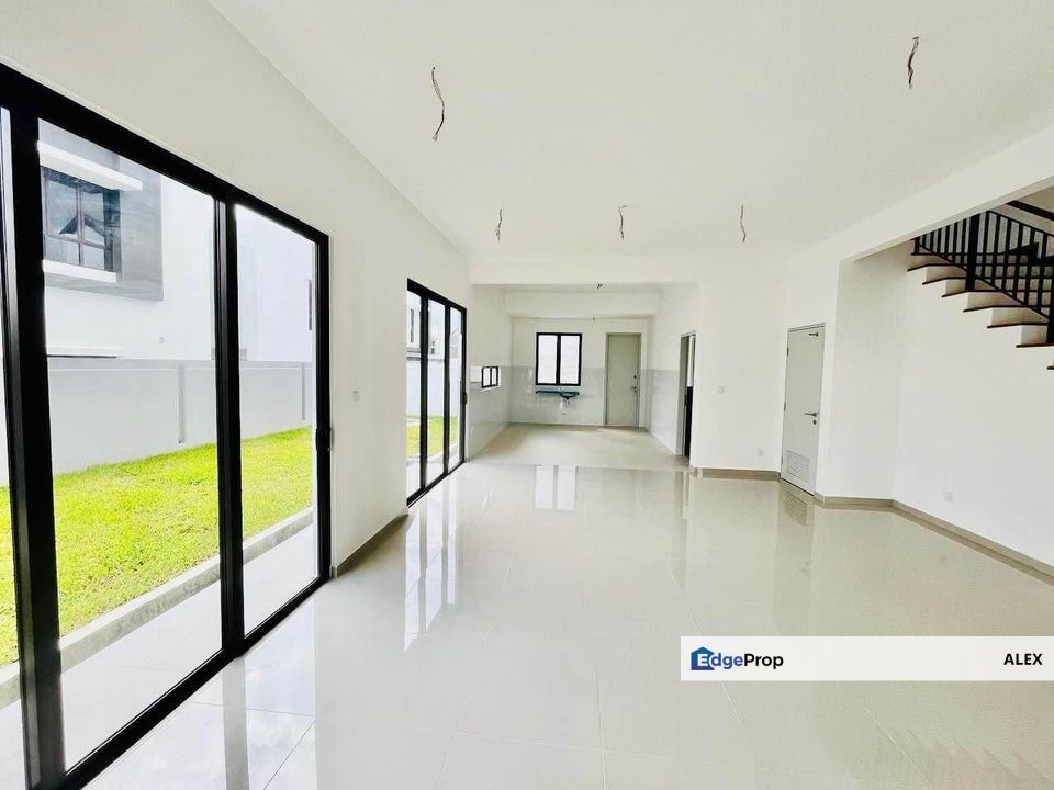 Monthly Only RM1.9K!！Freehold 27x80Full Loan, Negeri Sembilan, Seremban